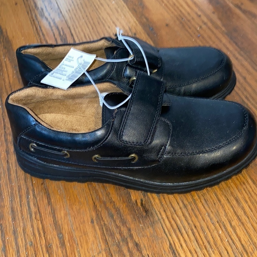 Children’s place size 4 black shoes nwt